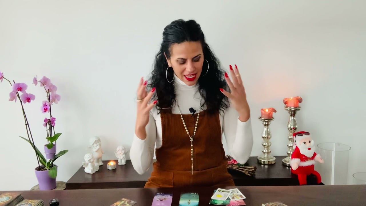 LIBRA ♎️ SOMETHING VERY CRAZY IS ABOUT TO HAPPEN ❤️ Mid - December Love Reading 2021