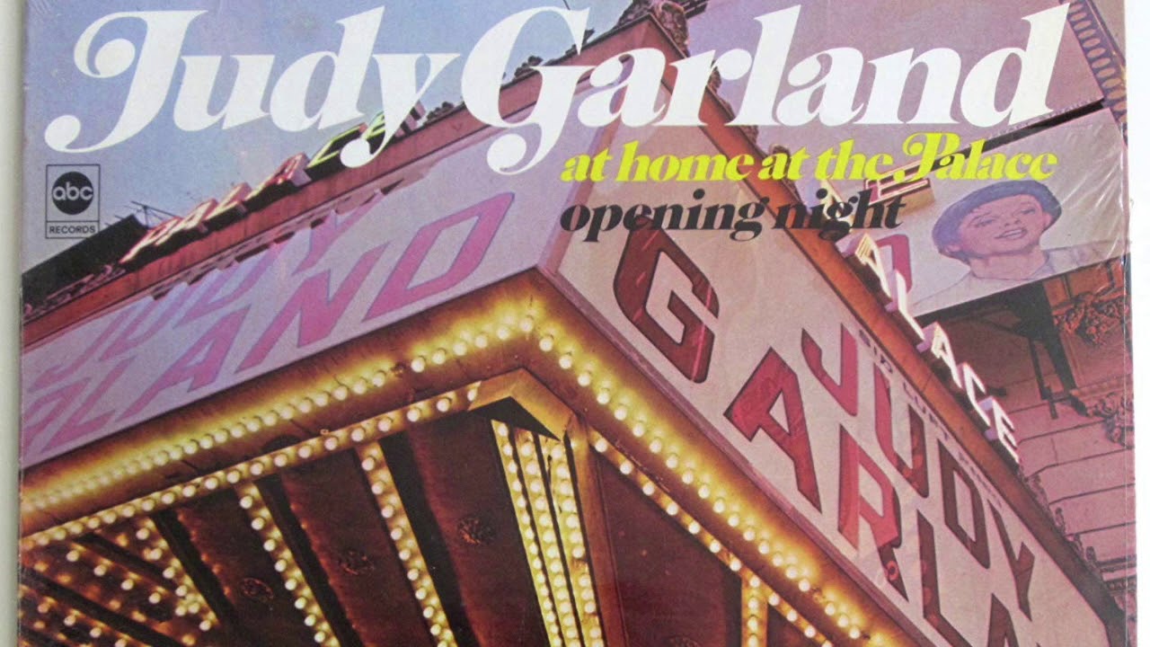 JUDY GARLAND AT HOME AT THE PALACE 1967