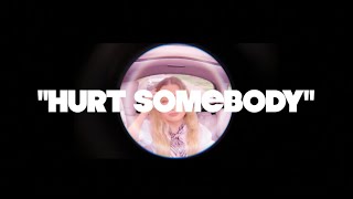 Kat Saul x REDDER - Hurt Somebody (Official Lyric Video) Resimi