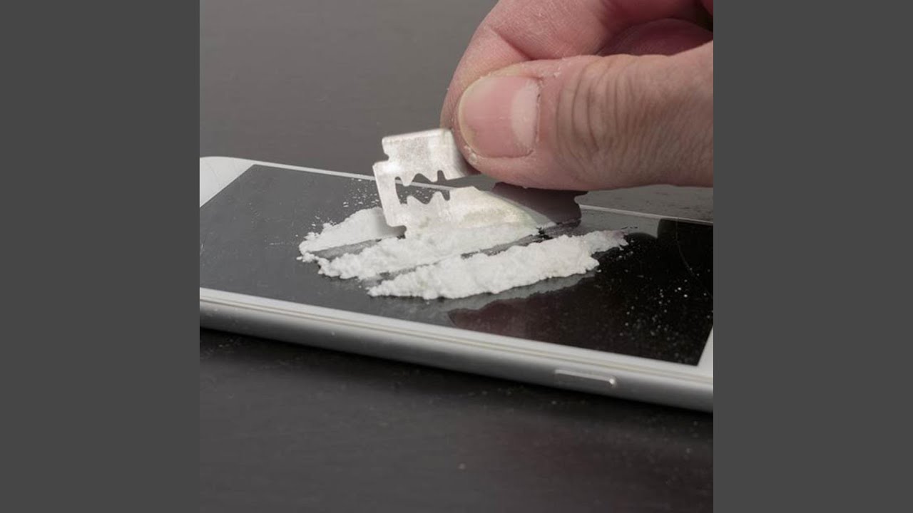 drughzzz/alone/on my phone