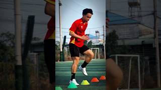 Tập luyện cùng đôi giày Hitek của Jogarbola #football #Hitek #skills #editbongda #Jogarbola