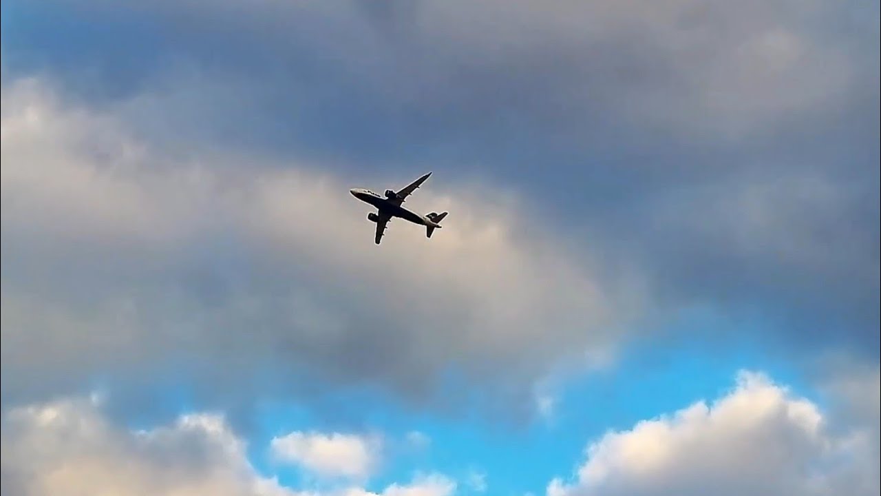 MENSAGEM INESPERADA DURANTE PROCEDIMENTO DE POUSO FAZ COMANDANTE  PRECISAR ARREMETER EM VIRACOPOS 