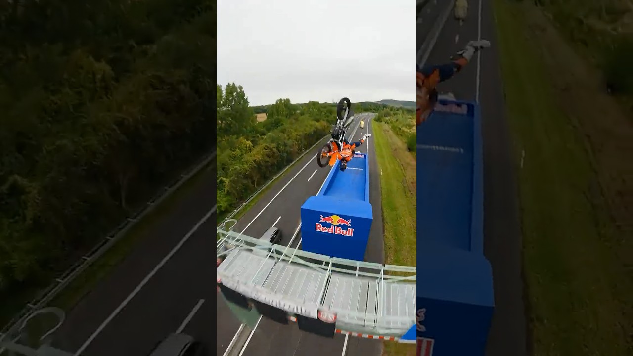 対向車線でこんなのやってたらビックリすぎる😂