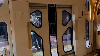 【貴重】TRAIN SUITE 四季島のドアを閉める瞬間
