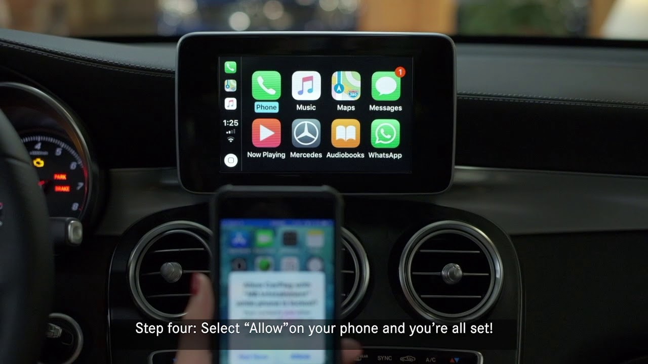 Айфон не подключается к машине. CARPLAY на айфон. CARPLAY Mercedes. CARPLAY на Mercedes gl. Шнур Apple CARPLAY.