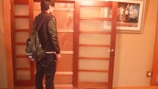 ドアだけの部屋に人間は入るのか！？