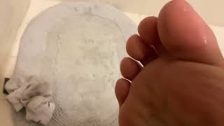 Anyone wanna sniff sign up at my discord and I would love to lick your feet