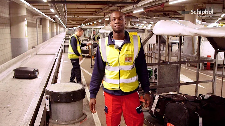A morning with baggage handler Angelo