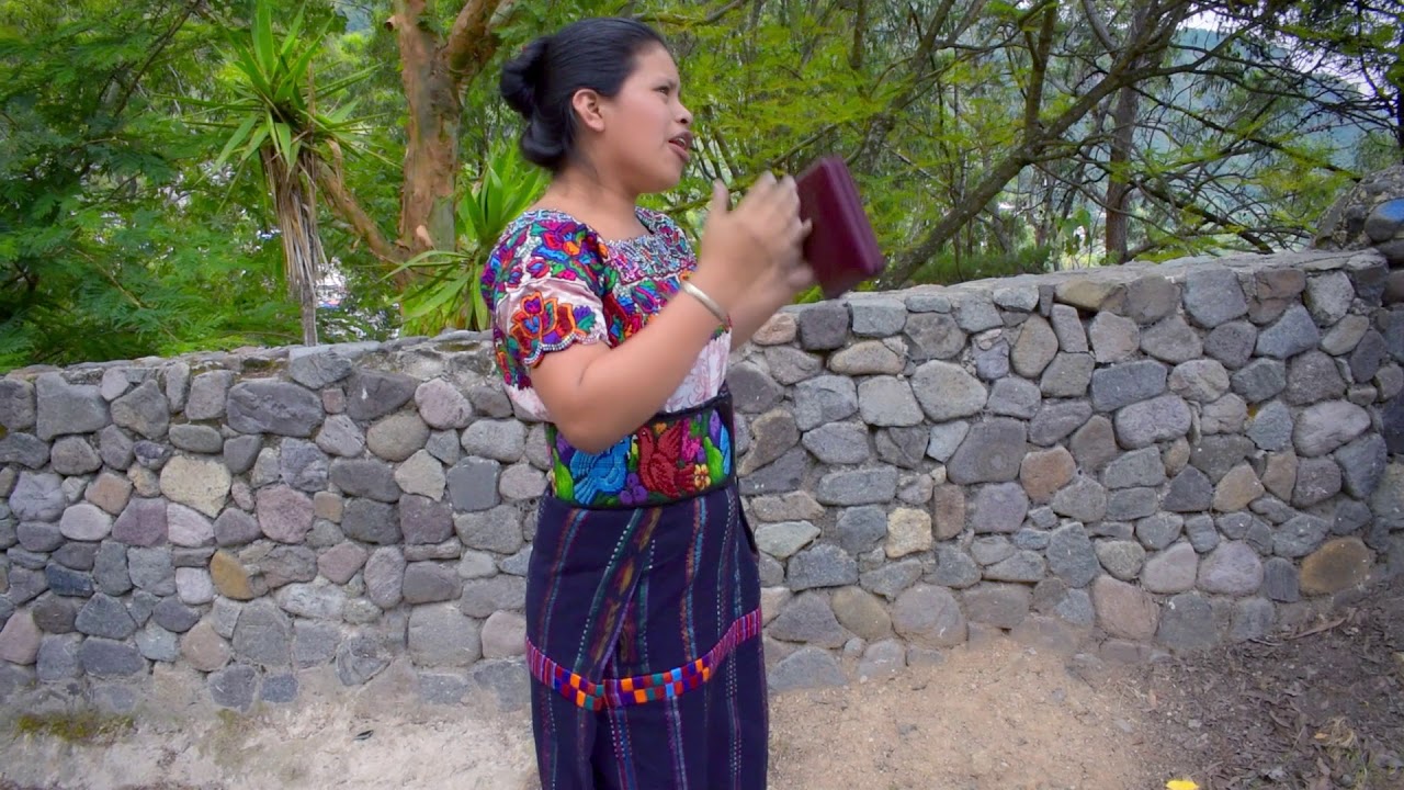 Que dia tan alegre// Carolina Ixtos