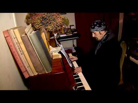 დათო ევგენიძე   იმპროვიზაცია პიანინოზე