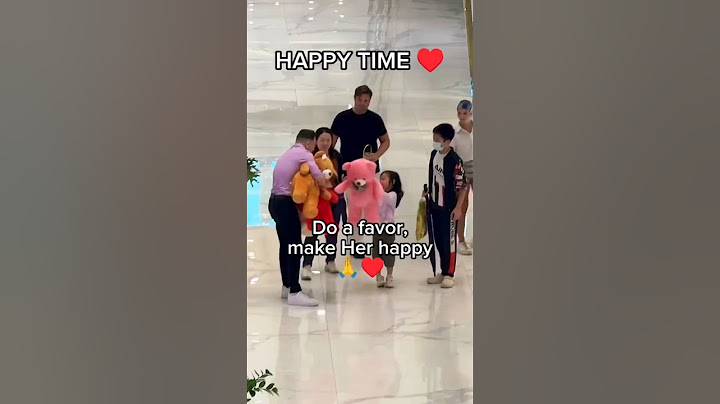 Happy Moments in the Mall: Kids' Joy with Giant Teddy Bears!♥️🐻