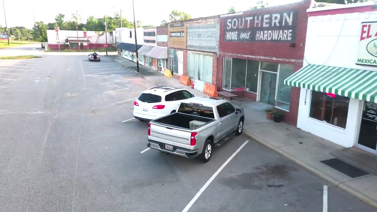 A look a uptown Estill SC