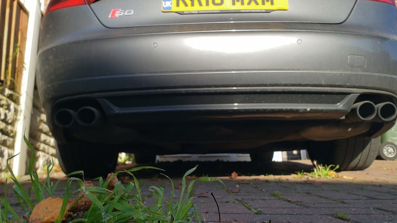 Audi S8 Plus cold start stock exhaust