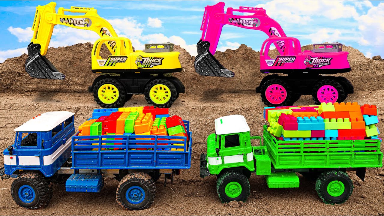 Грузовики строят путепроводы из лего, экскаваторы, краны, тракторы