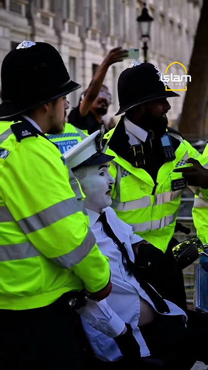 Disabled protester in Charlie Chaplin costume arrested | Islam Channel