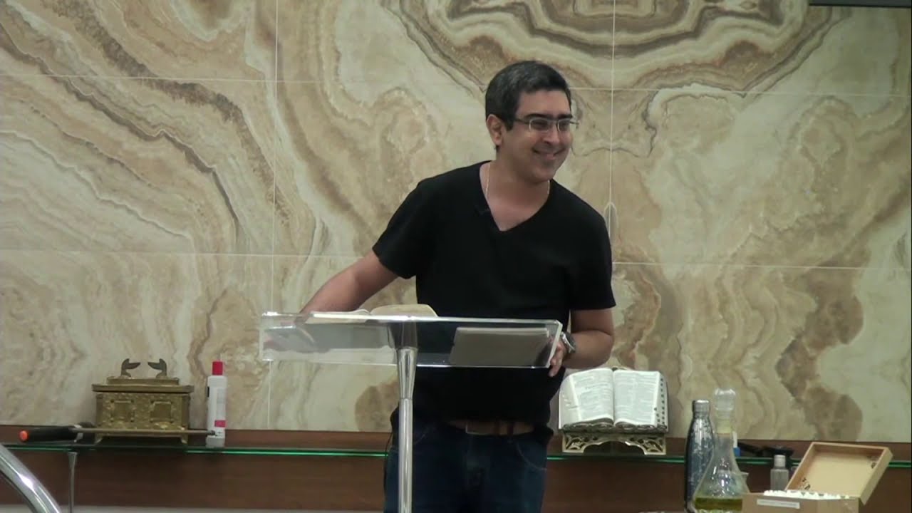 O AZEITE VAI JORRAR NA SUA CASA - Luciano Meireles