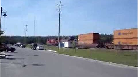 CPR TRAIN CRUISING  THROUGH NIPIGON