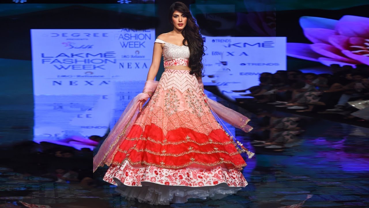 Rhea Chakraborty Walks For Siddh Couture | Spring/Summer 2020 | Lakme Fashion Week