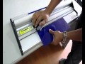 Vídeo: Cortadora cartón pluma y semi-rígidos. Sobremesa. Trimalco KRONOS Vídeo: Cortadora cartón pluma y semi-rígidos. Sobremesa. Trimalco KRONOS