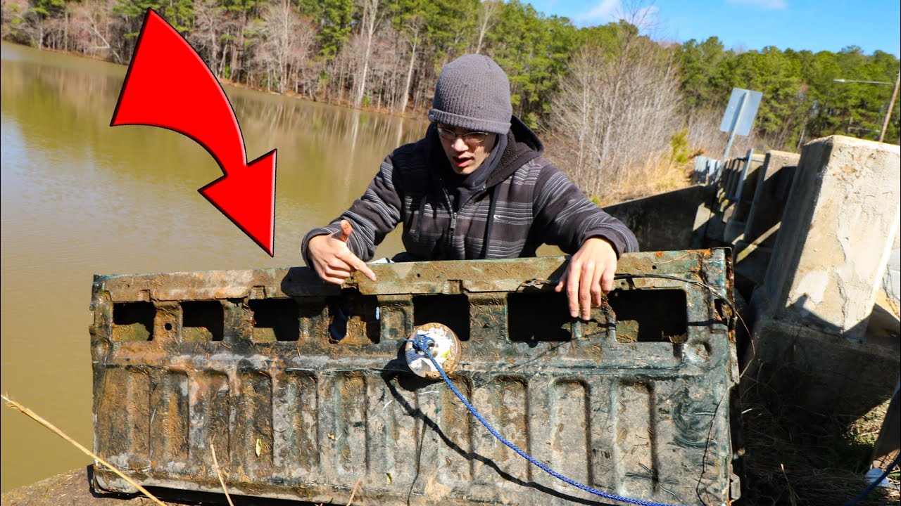 Fishing Under a Bridge (SO MUCH STUFF!) YouTube