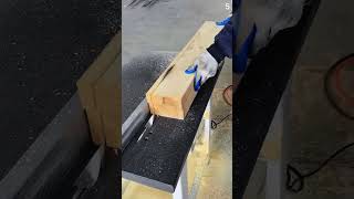 Mesin super tajam untuk memotong balok kayu dengan mudah dan presisi #shorts