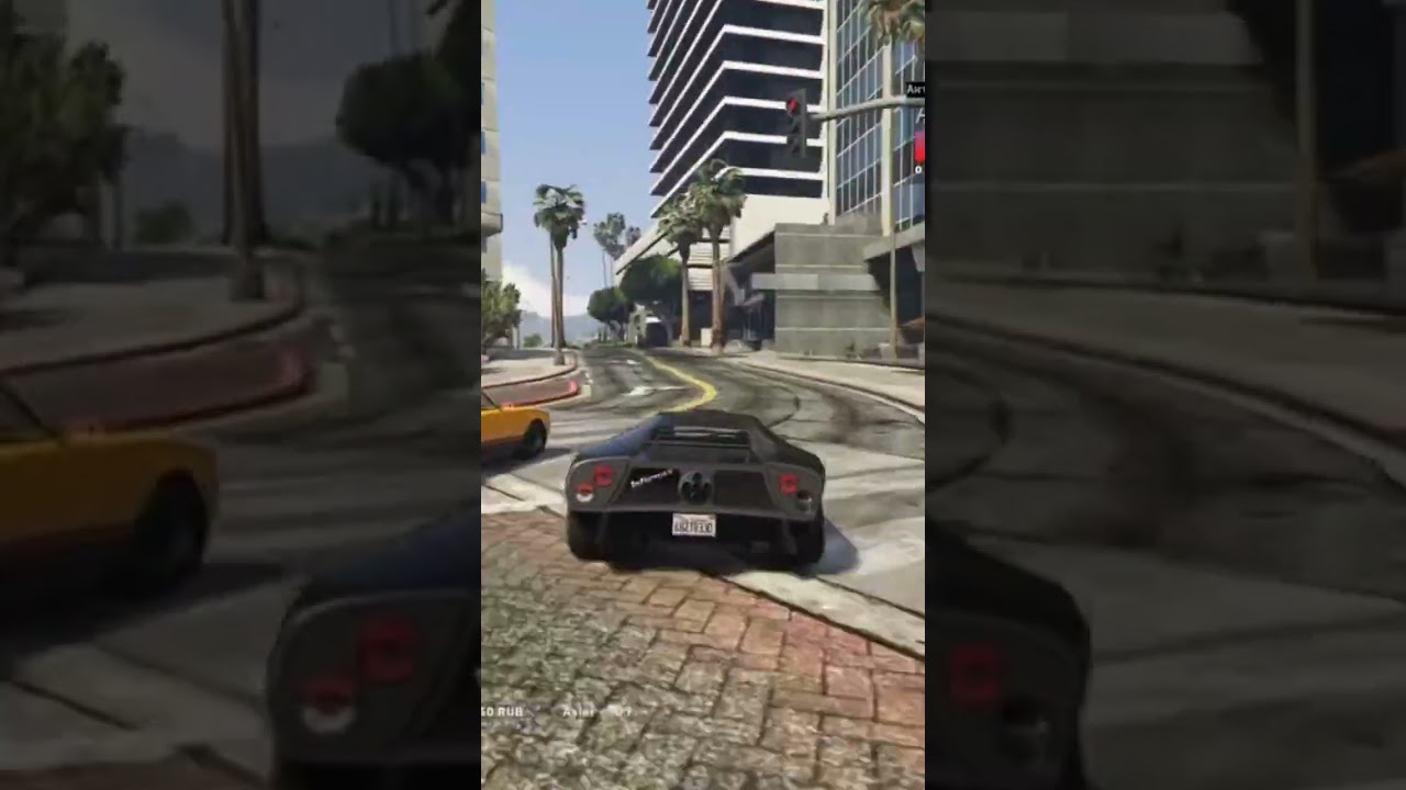 Впервые вижу свой дом, как ? 😅 