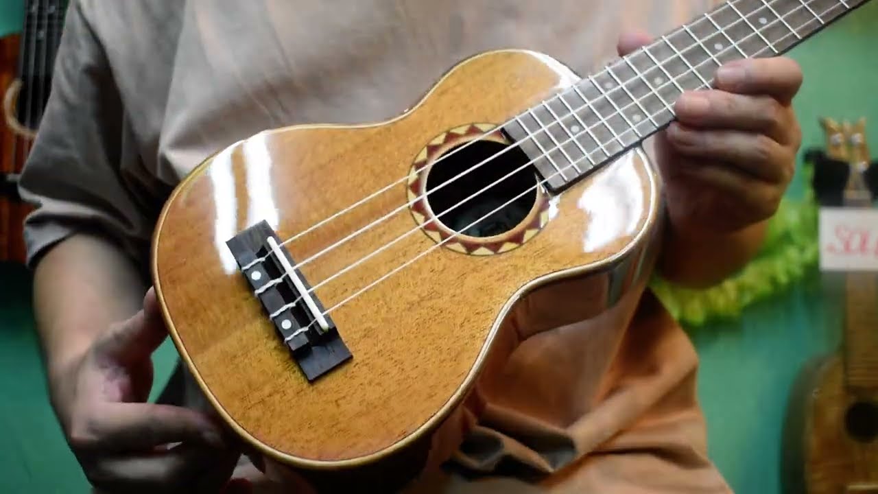 NEW/DCT DUS-600M Soprano【お茶の水店】@ukuleleshoptantan - YouTube