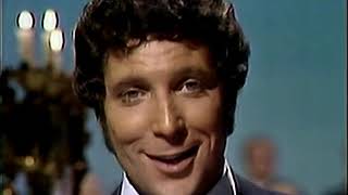 Tom Jones & The Treorchy Male Choir: A Child's Christmas In Wales - Christmas Medley 1970.