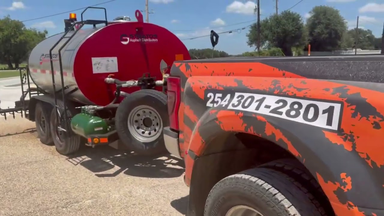 Tar and Chip with STRATOS asphalt distributor 2025. Prime Asphalt - TX. 