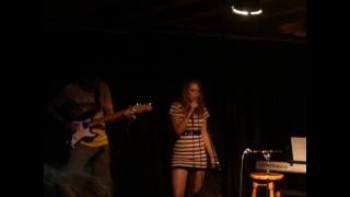 Pixie Lott Poker face performed by Monika (acoustic)