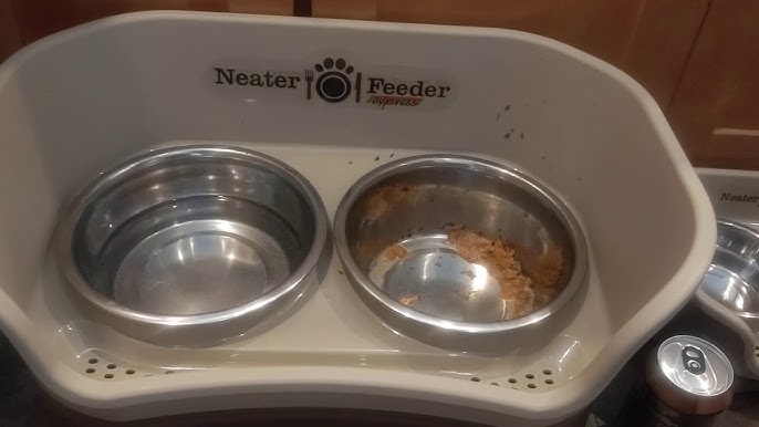 Neater Feeder Deluxe  Mess-Proof Elevated Bowls for Dogs & Cats – Neater  Pets