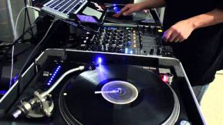 Scratching Session Both Hands Scratch Nerds App