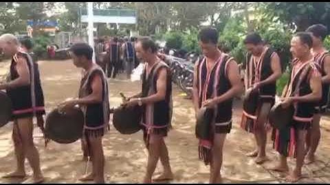 Cồng chiêng xã  Hà Bầu