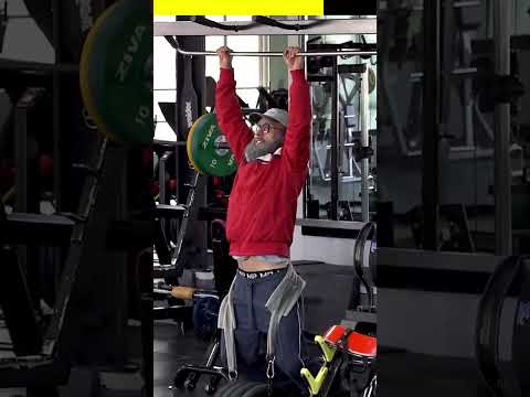Pro Powerlifter pretends