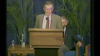 SCHOOLING vs EDUCATION - Chomsky