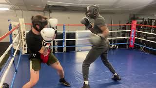 Pressure fighter vs counter puncher professional sparring boxing