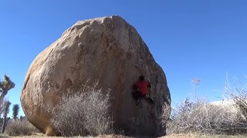 Joshua Tree Bouldering:  Fry Problem V2***