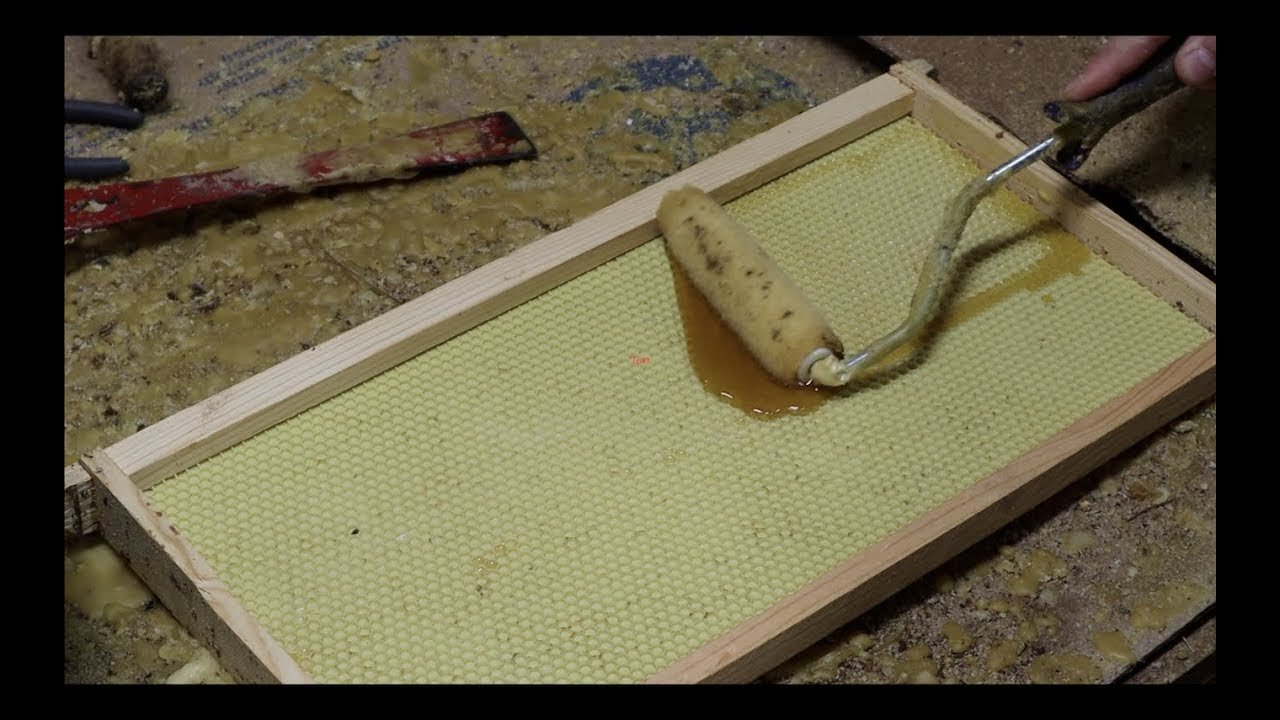 How to Apply Beeswax to Plastic Foundation YouTube