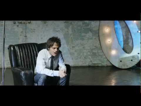 Canción Anuncio San Miguel 2012: CIudadanos de un lugar llamado mundo.Año ii - Jamie Cullum