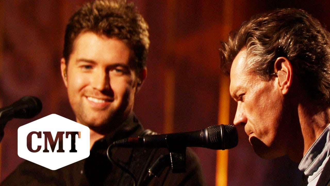 ⁣Randy Travis & Josh Turner Perform