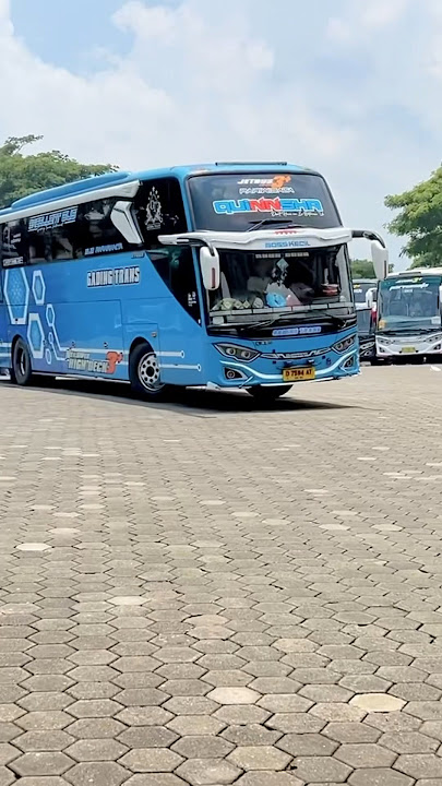 Quinnsha boss kecil bus telolet basuri suka-suka viral #basuri  #basuriremix #basuritelolet