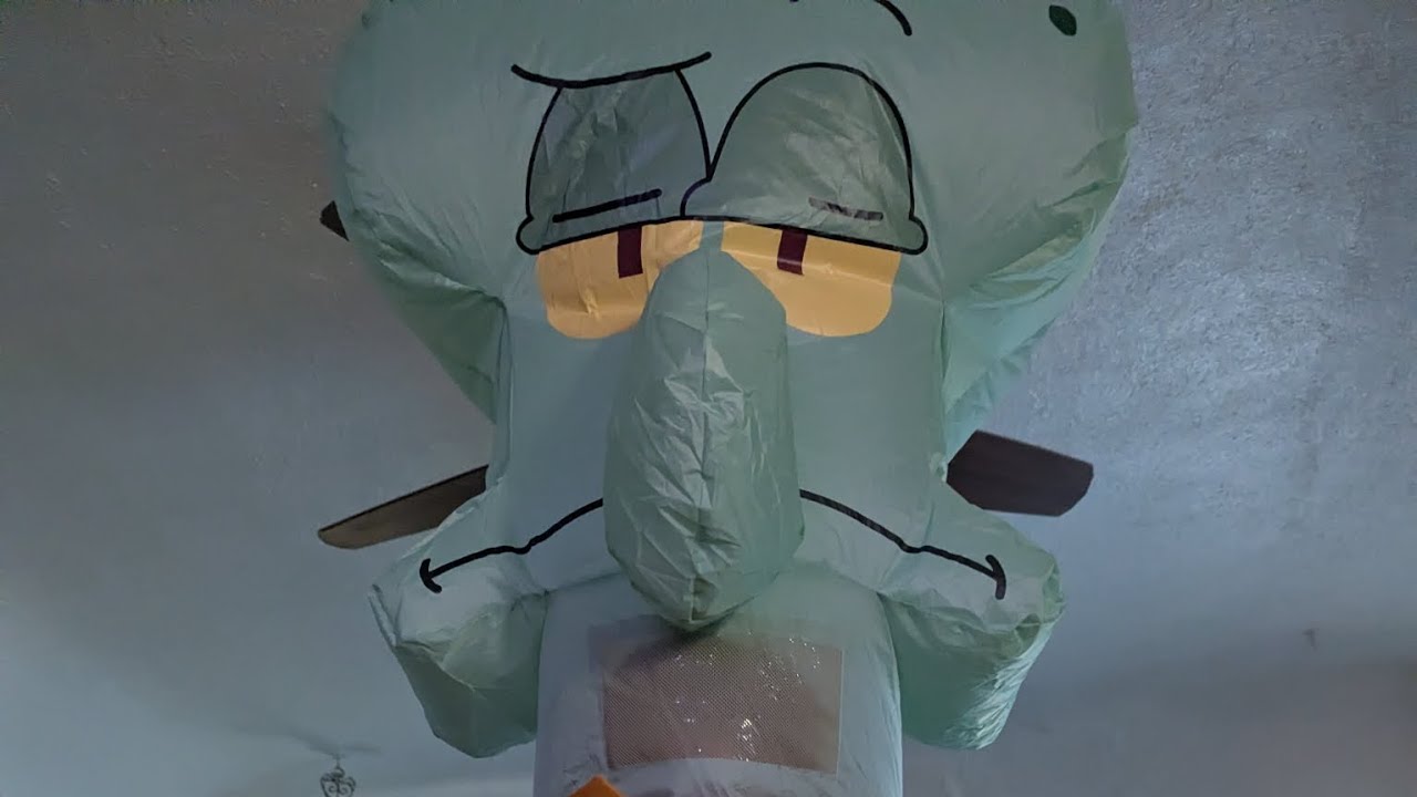 Obnoxious Inflatable Inflatable Squidward prank (at store) - YouTube