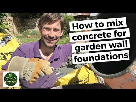 How to mix concrete for garden wall foundations