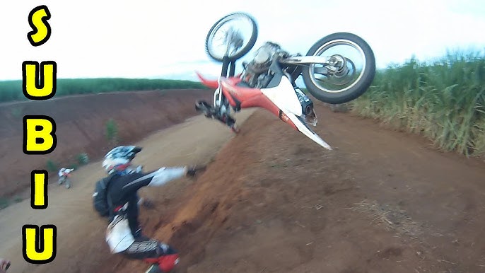 TRILHA DE MOTO NO MORRO DO TAMBORETE 🎥 KTM E CRF DANDO TRABALHO