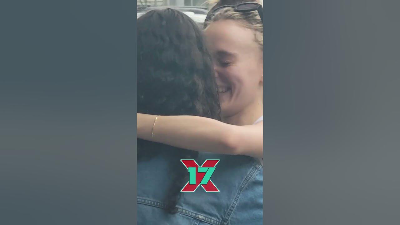 Lily-Rose Depp Makes Out With Girlfriend Danielle Balbuena (070 Shake