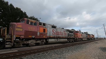 Fakebonnet+Warbonnet Dash 9 on BNSF intermodal