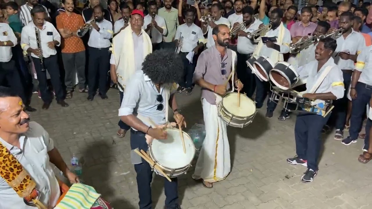 sundari sundari onnorungi vaa song 🤩👌ragadeepam mundathikode band set 🥁🥁⚡️💥 Engandiyoor perunal❤️‍🔥💥