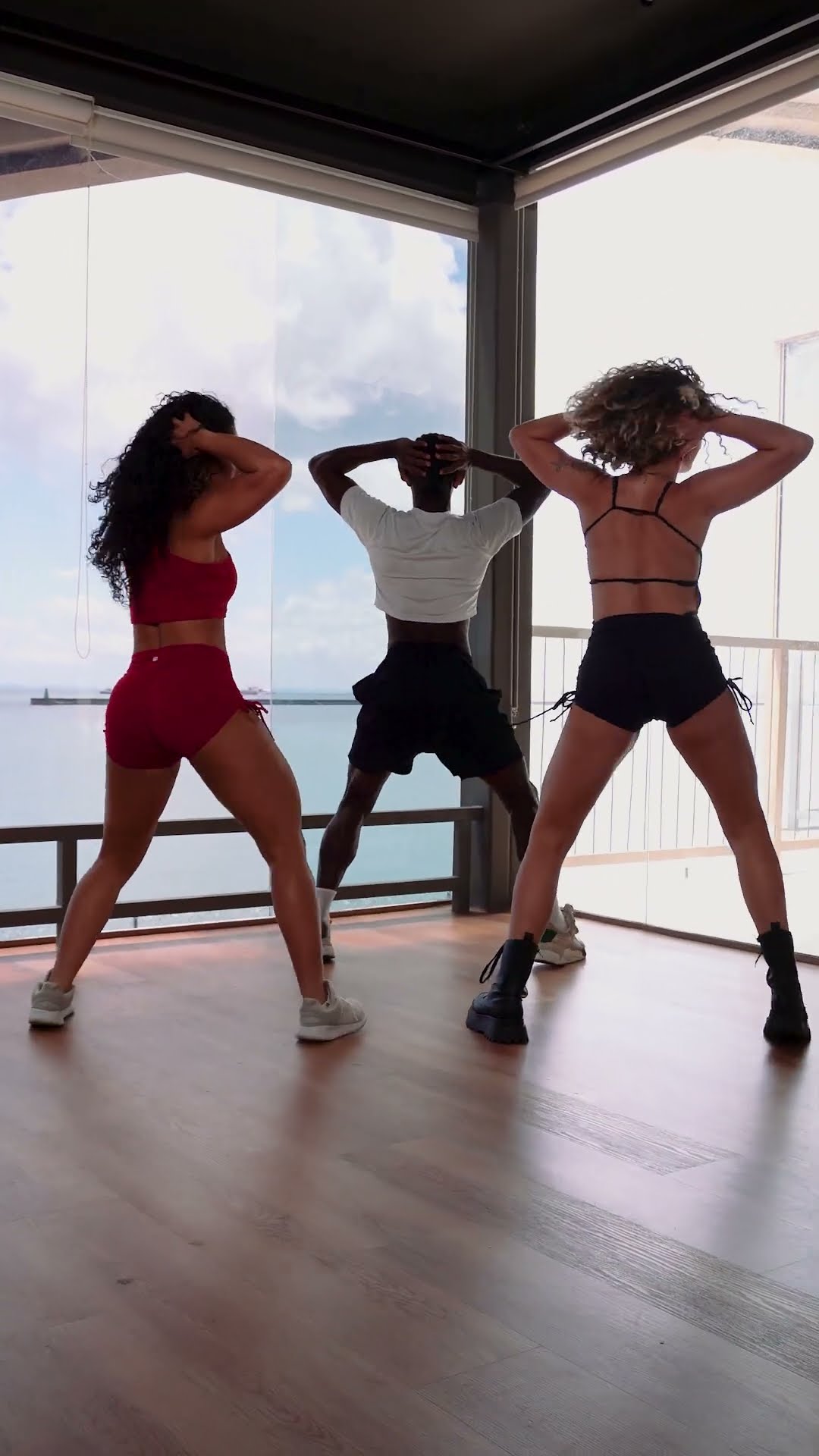Acelera, tu não é o brabo? ?️?? Esse trio é tudo!! ✨