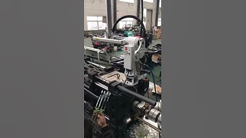 How the two colors/mix colors toothbrush making by mixer color injection molding machine