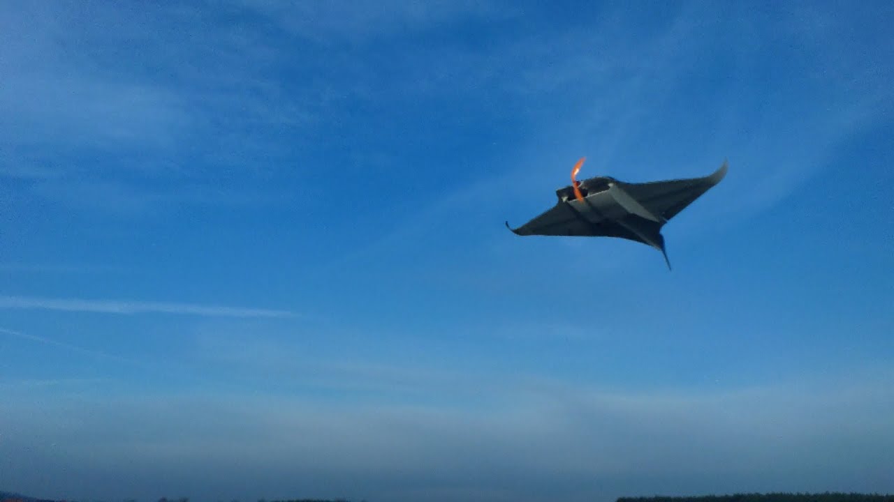 Manta Ray - depron flying fish - YouTube